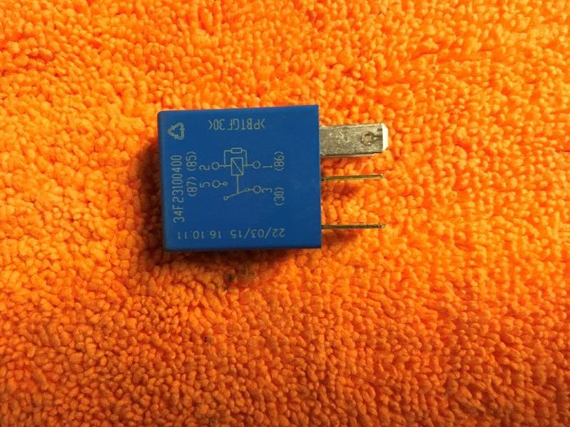 OEK RÖLE 25A CLIO IV-DUSTER-FLUENCE OEM: 8200830500 - OEK 8200830500 kodlu oto yedek parça görseli