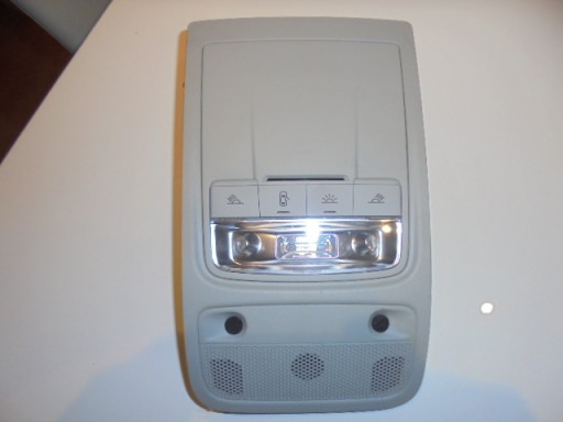 OEK TAVAN AYDINLATMASI AUDI A1 8X0947135 OEM: 8X0947135 - OEK 8X0947135 kodlu oto yedek parça görseli