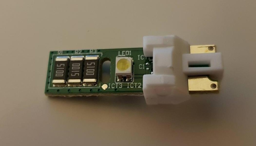 OEK TORPİDO ALT LED PEUGEOT-CITROEN 9813171980 OEM: 9813171980 - OEK 9813171980 kodlu oto yedek parça görseli