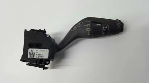 OEK SILECEK KOLU ARKA CAM YIKAMALI FOCUS III 11 TRANSIT V362-V363 12 KUGA II 14 18 F1FT17A553BA-1850424 OEM: F1FT17A553BA-1850424 - OEK F1FT17A553BA kodlu oto yedek parça görseli