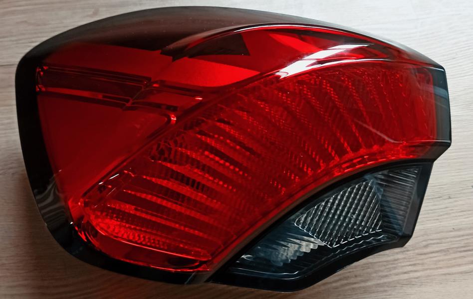 PLEKSAN EGEA HB STOP LAMBA SOL DIŞ DUYLU-AMPULLÜ 2017-2021 OEM: 52078932-52015961 - PLEKSAN 6301 kodlu oto yedek parça görseli