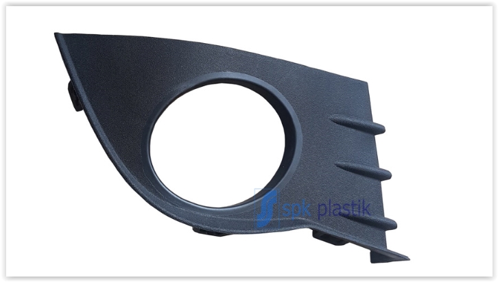 SPK SİS FAR ÇERÇEVESİ KAPAĞI SAĞ SİSLİ CLIO III 11 7701209034 OEM: 7701209034 - SPK 6038-R kodlu oto yedek parça görseli