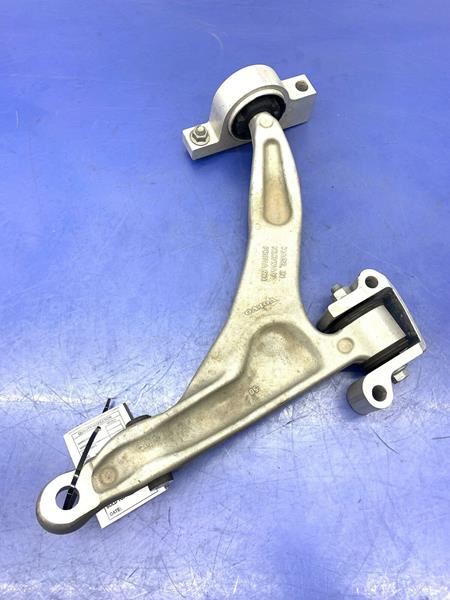 TEKNOROT ROTİLLİ SALINCAK ÖN SAĞ ALT VOLVO S60 2019- VOLVO S60 2019- 32269628 OEM: 32269628 - TEKNOROT VO-888 kodlu oto yedek parça görseli