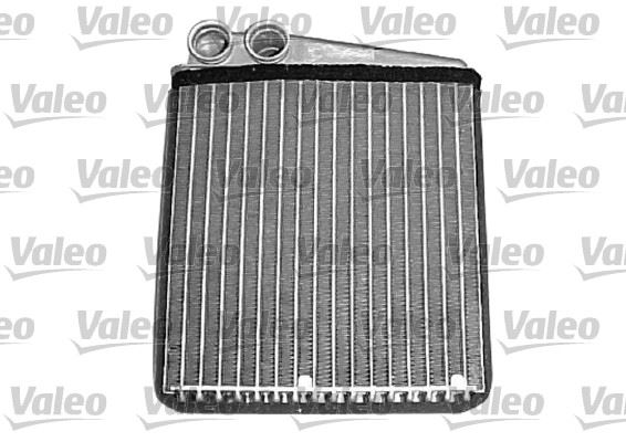 VALEO KALORİFER RADYATÖRÜ CADDY III-GOLF V-VI-JETTA III-OCTAVIA-TOURAN-ALTEA-LEON-A3-Q3-TOLEDO 235x190 OEM: 1K0819031-1K0819031A-1K0819031B - VALEO 812254 kodlu oto yedek parça görseli