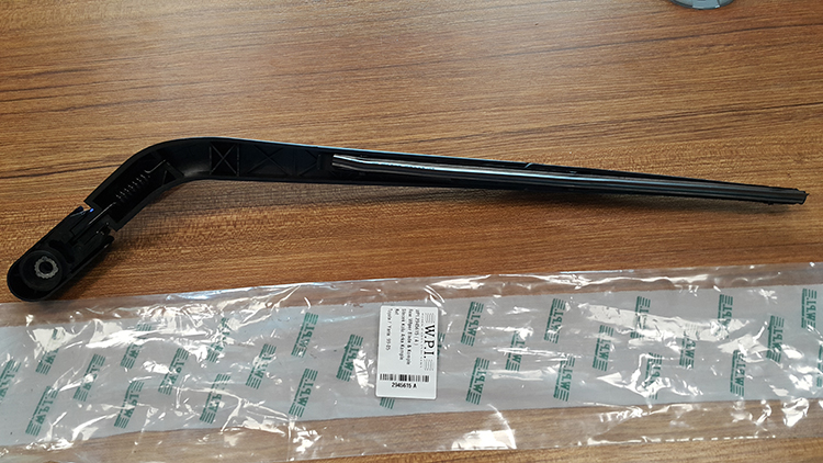 WPI ARKA SİLECEK KOLU KOMPLE TOYOTA YARIS 99-05 - WPI 2945615A kodlu oto yedek parça görseli
